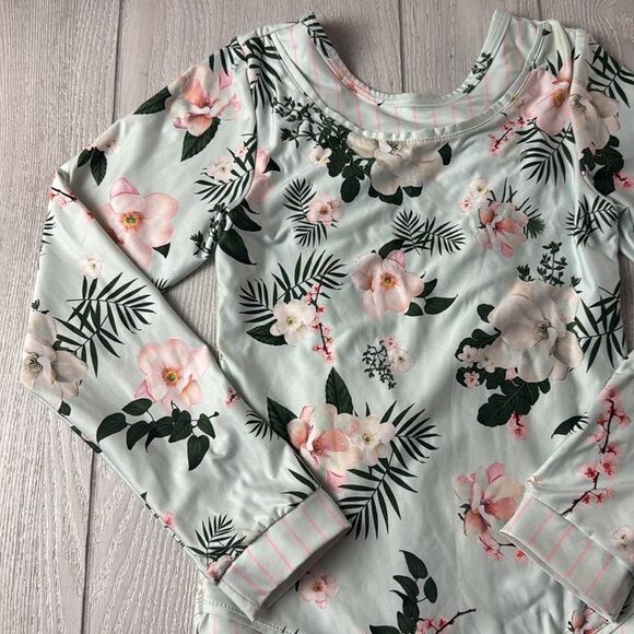 Girls one piece swimsuit, long sleeves rashguard 8/10 - Picture 2 of 6